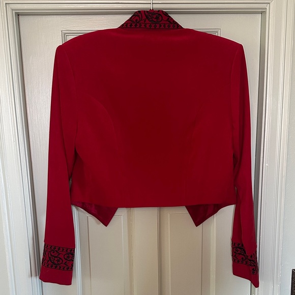 Vintage Sheri Martin Elegant Red Blazer with Black Accents - Picture 6 of 9